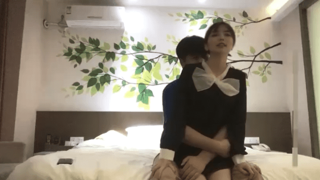 Một cô bé dễ thương với phong cách preppy - phimsex69.vip