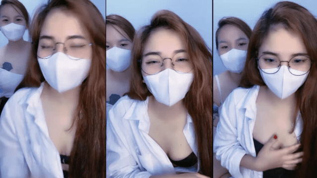 Hai em teen mới lớn livestream show hàng cực phê Part 1 - phimsex69.vip